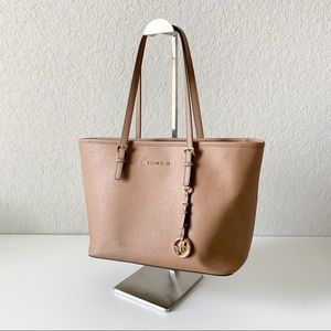 Purse Stand